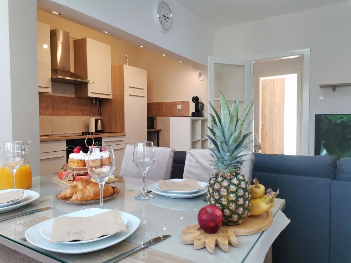 Honeycomb Apartment Split - Free Parking Экстерьер фото